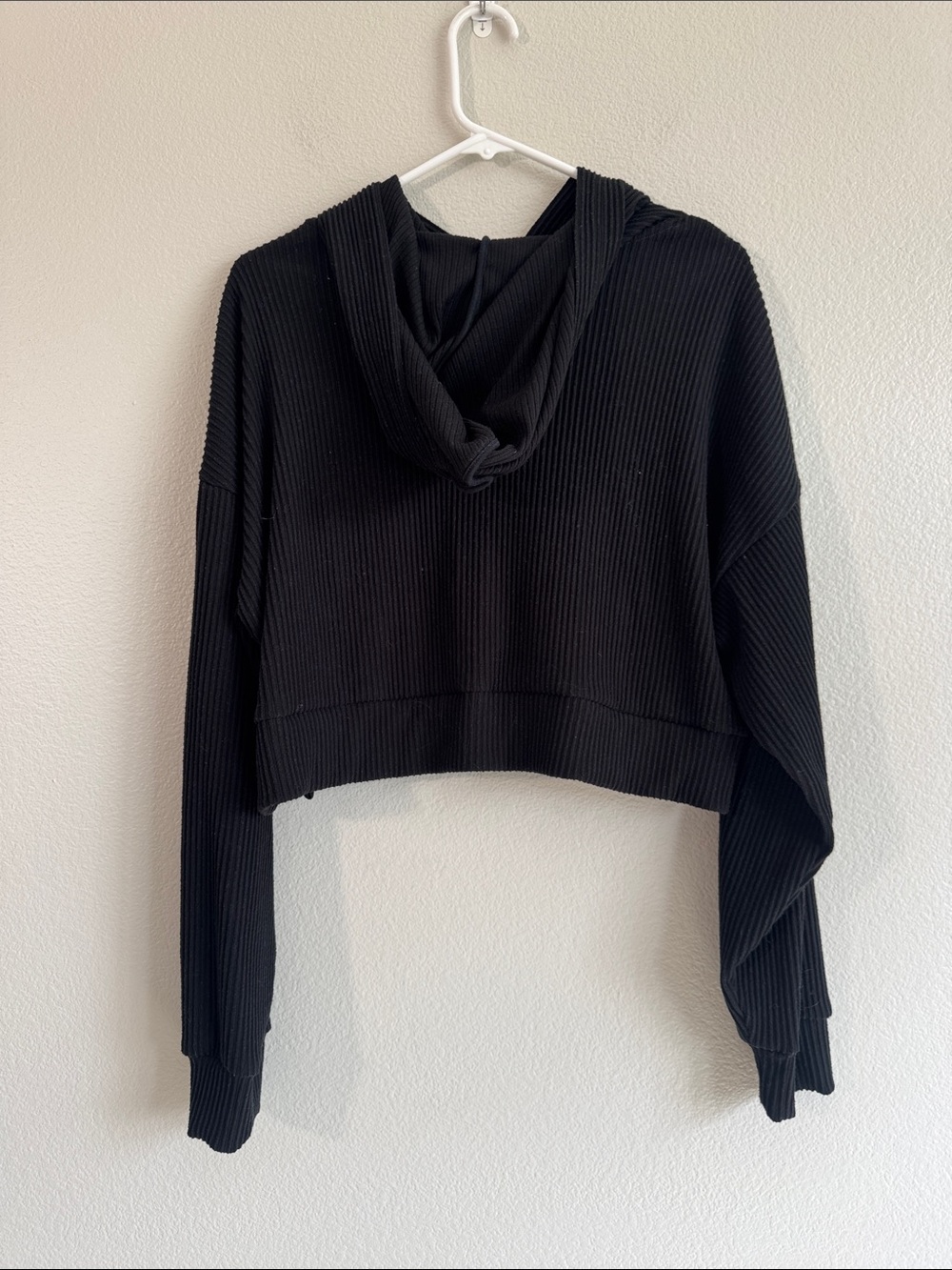 ALO Yoga Muse Hoodie in Black - M - Picture 5 of 5